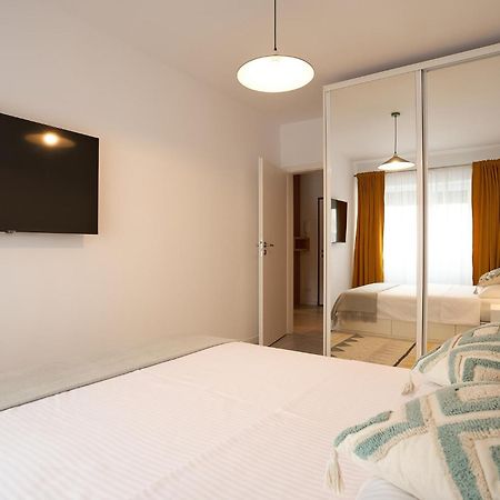 Moon Plaza Deluxe Studios Бухарест Екстер'єр фото