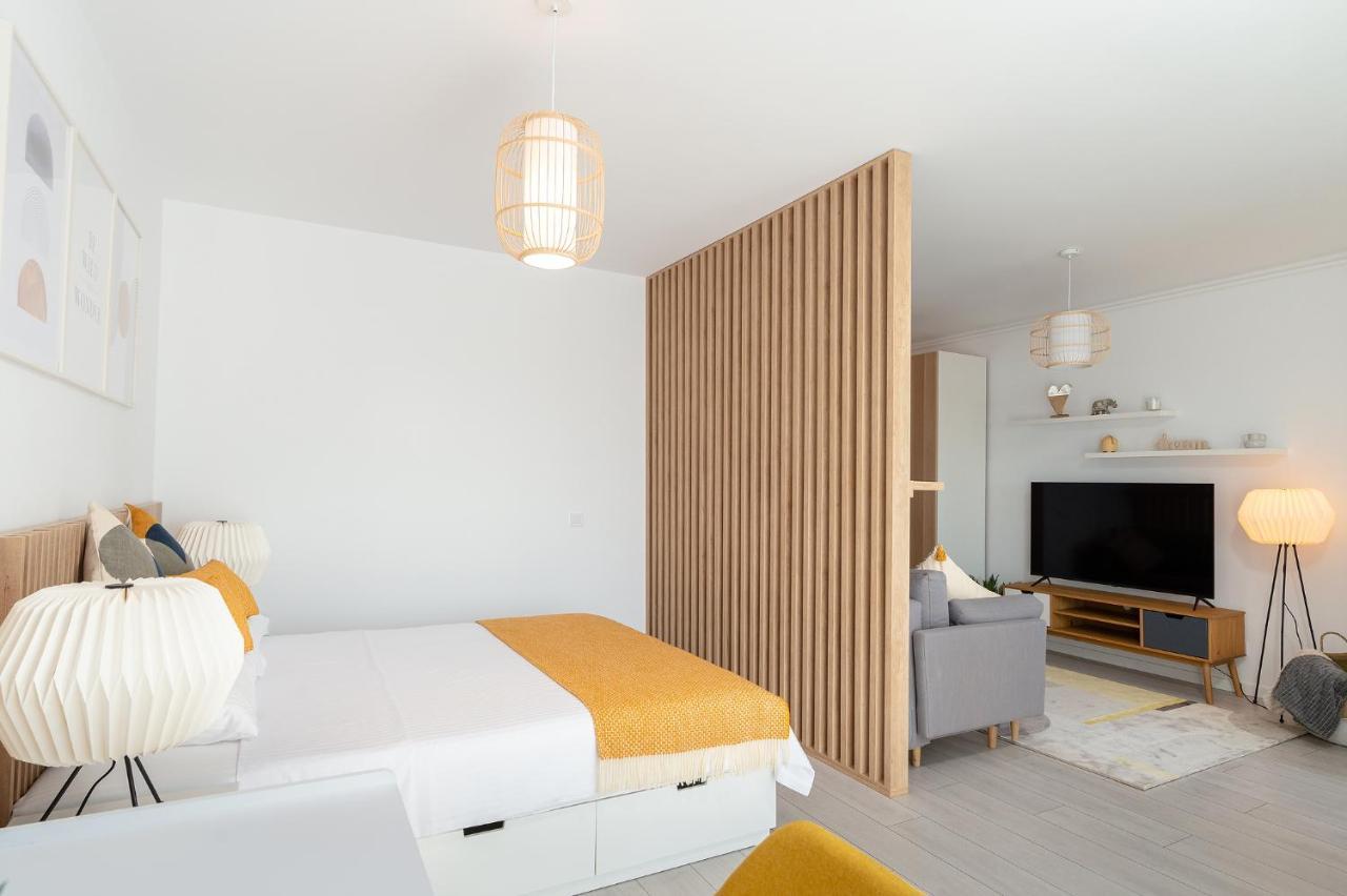 Moon Plaza Deluxe Studios Бухарест Екстер'єр фото