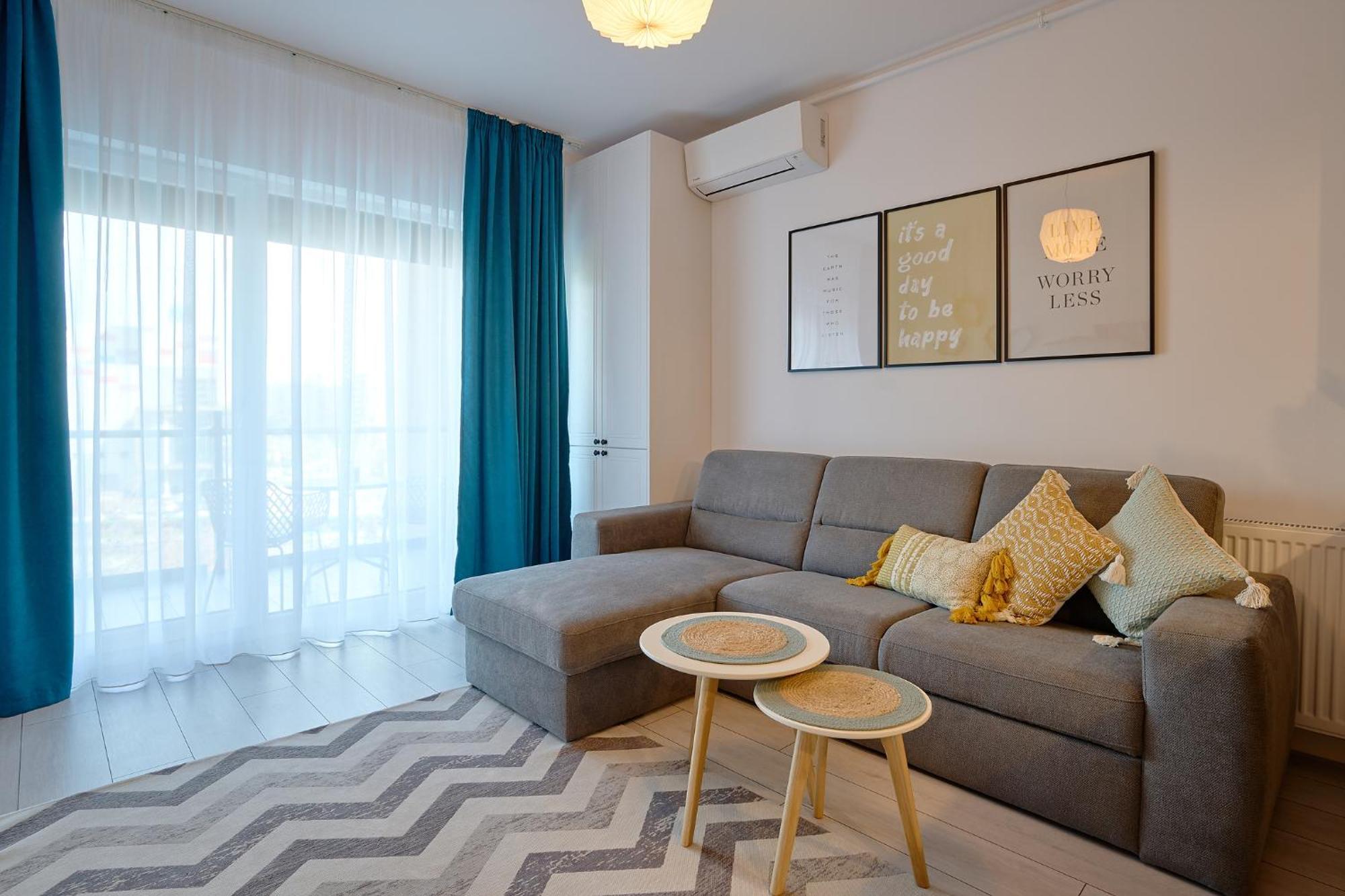 Moon Plaza Deluxe Studios Бухарест Екстер'єр фото